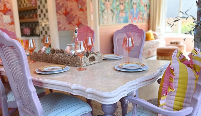 Charming 3-bedroom house in delightful Medford, Oregon with WiFi and Hot Tub.