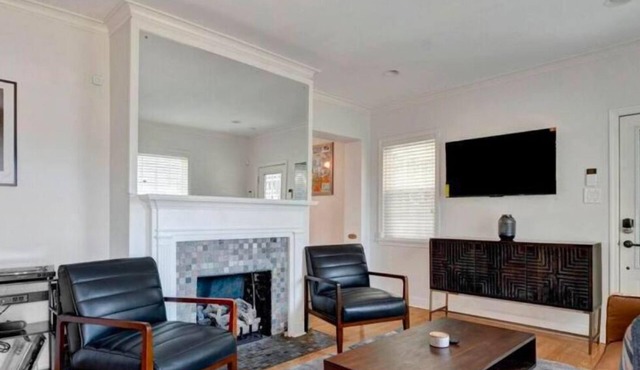 Charming 3-bedroom house in delightful Memphis with WiFi, AC