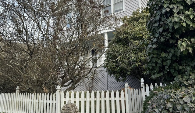 Charming 3-bedroom house on Bell Island in Rowayton, CT