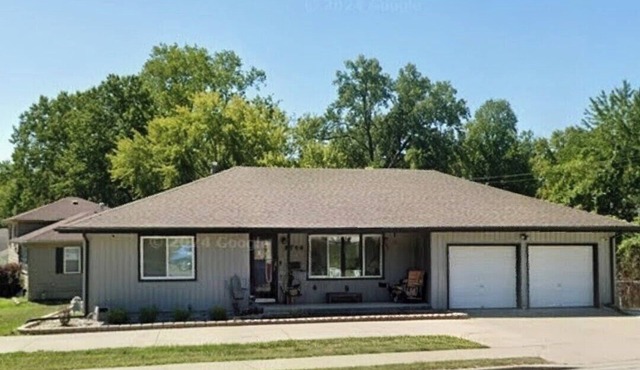Charming 3-bedroom house 10 minutes from Arrowhead Stadium. Raytown neighborhood