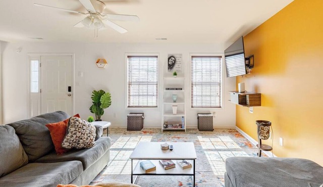Charming 3-bedroom house with WiFi, AC in Seaford