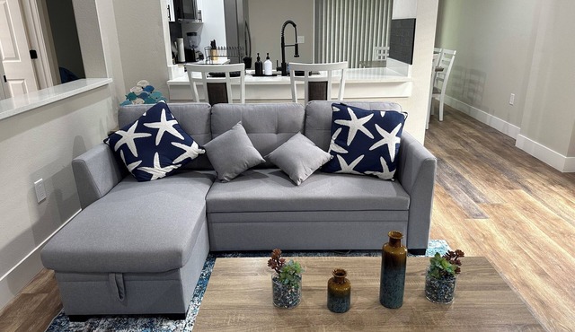 Charming 3-bedroom house in Tampa: Free parking, Pet Friendly, Full Kitchen