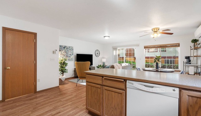 Charming 3-bedroom house in fantastic Spokane with AC