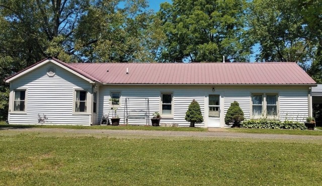 Charming 3-bedroom house in a country setting with WiFi