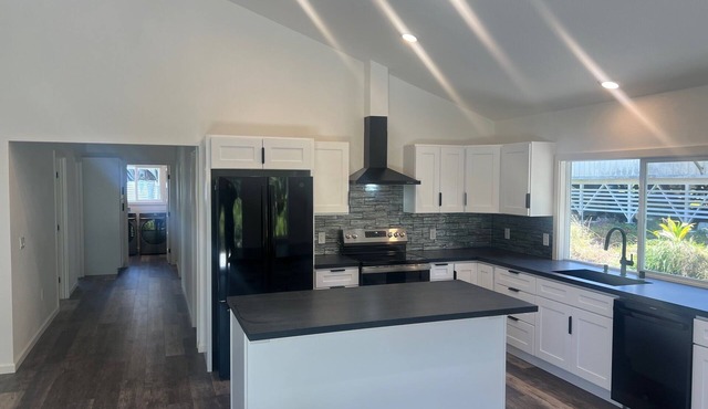 Charming 3-bedroom house in Volcano w/laundry, perfect for your getaway!