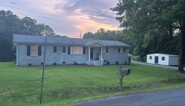 Charming 3-bedroom house in amazing Rome with Relaxing outdoor fire-pit