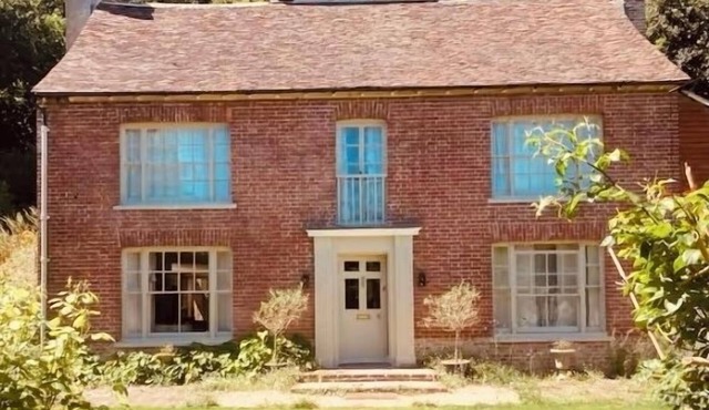 Charming 3-bedroom house in soothing Playden Rye neighborhood