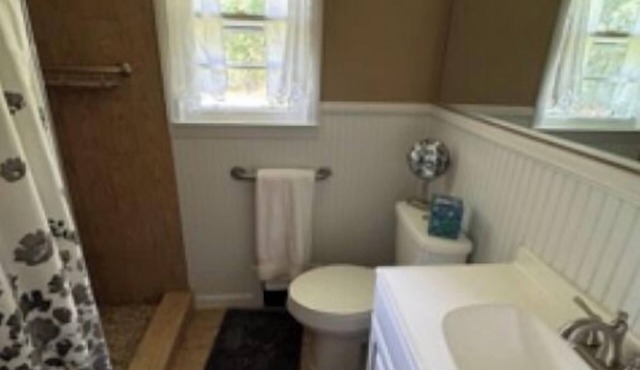 Charming 3-bedroom house in superb Aiken with AC, WiFi