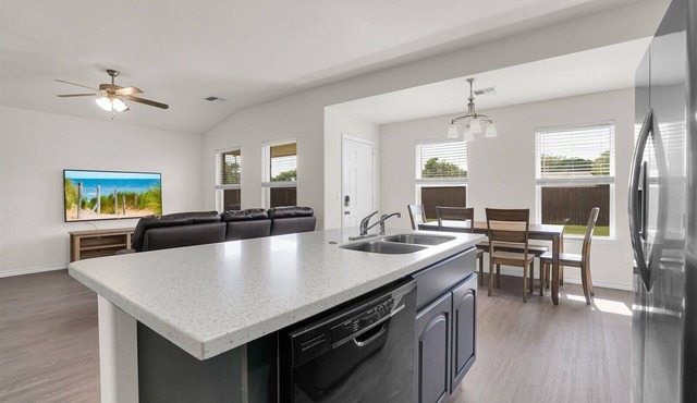 Charming 3-bedroom house in gorgeous Altus with AC