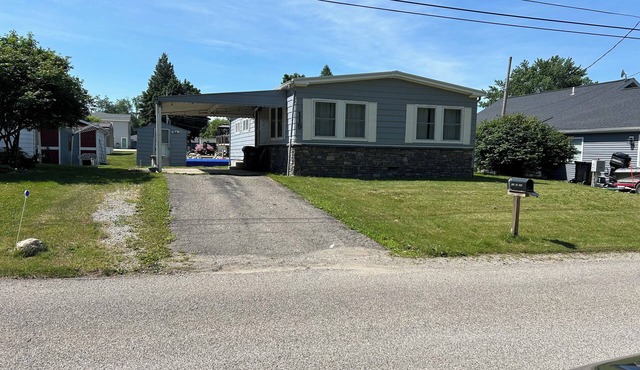 Charming 3-Bedroom House, Great Access to Crooked Lake and Angola, Pet Friendly!