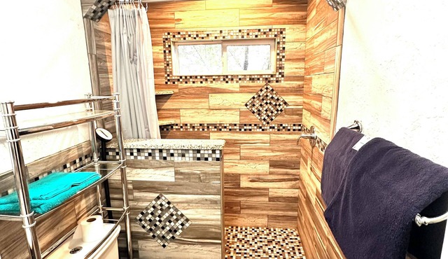 Charming 3-bedroom house with AC, WiFi in quaint Borger