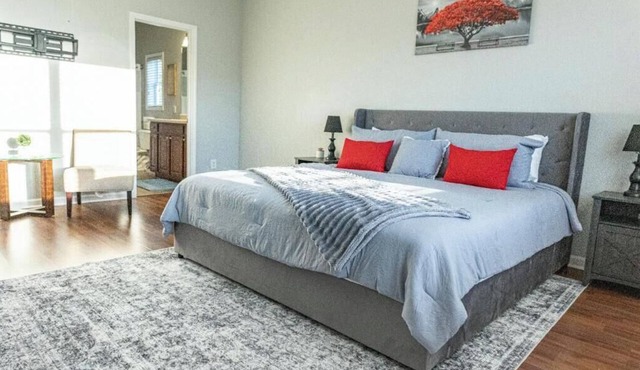 Charming 3-bedroom house in small-town Byron with WiFi, AC, and patio seating.