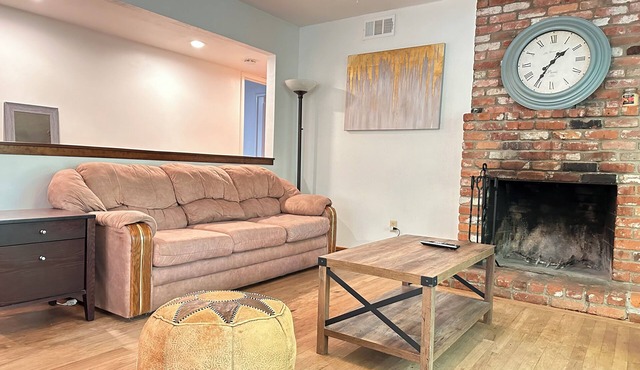 Charming 3-bedroom house in lovely Davis 5 minutes from downtown Davis