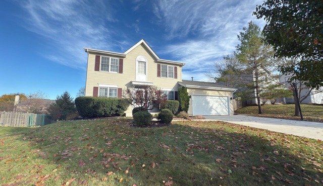 Charming 3-bedroom house in marvelous Elgin with AC, WiFi