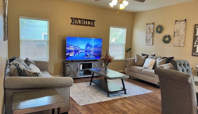 Charming 3-bedroom house with AC and WiFi in superb Fallon