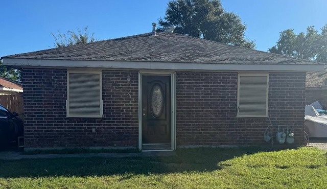 Charming 3-bedroom house in fantastic Kenner with WiFi, AC