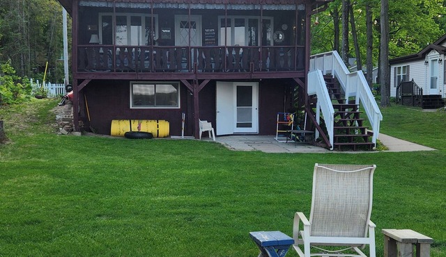 Charming 3-bedroom house with lake front access near boat launch in Laona.