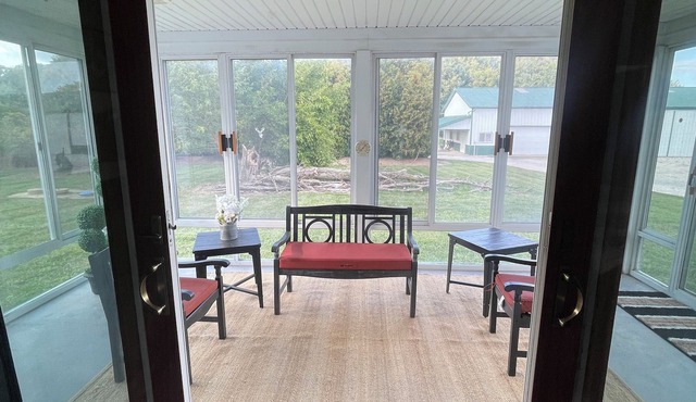 Charming 3-bedroom house in the country.