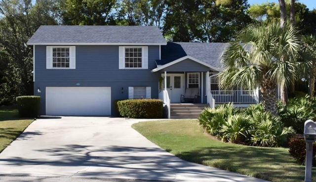 Charming 3-bedroom house close to beach