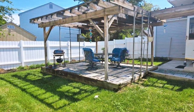 Charming 3-bedroom house with AC and WiFi in fabulous Newark