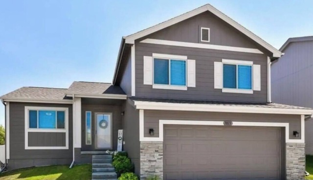 Charming 3-bedroom house in beautiful Omaha with WiFi, AC