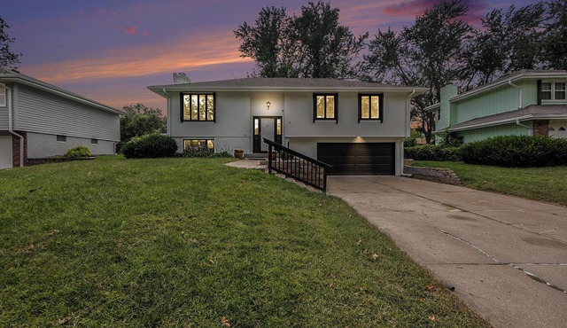 Charming 3-Bedroom House With A King Bed