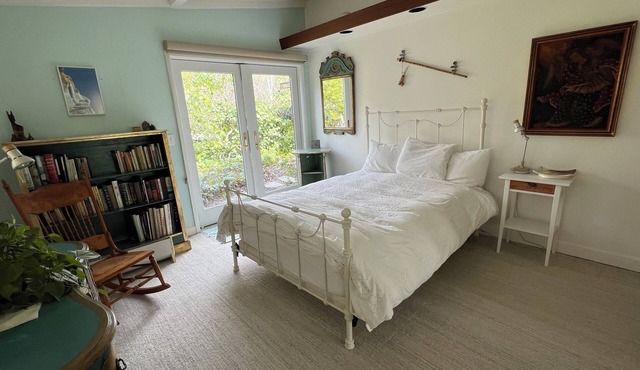 Charming 3-bedroom house in Orinda with AC, fruit trees, piano