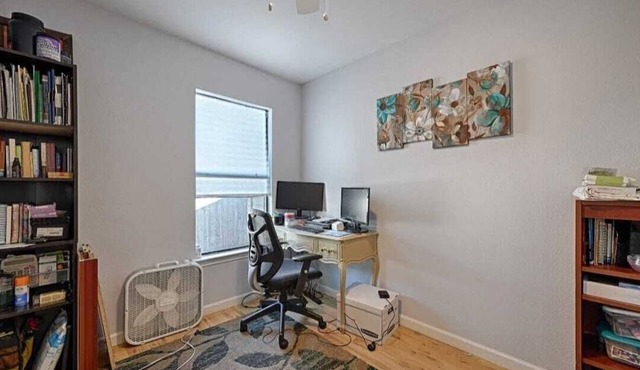 Charming 3-bedroom house in cute Old Town Plano
