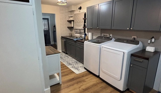 Charming 3-bedroom house. Perfect for executives, families or small groups.