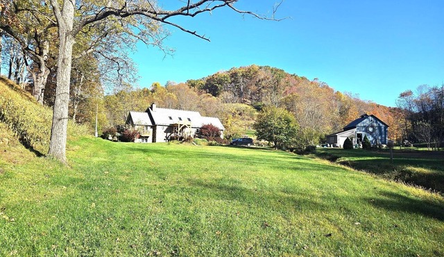 Charming 3-bedroom house on working farm in Salem, West Virginia,