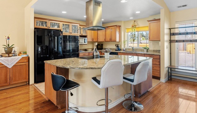 Charming 3-bedroom house in Tacoma near Tacoma dome