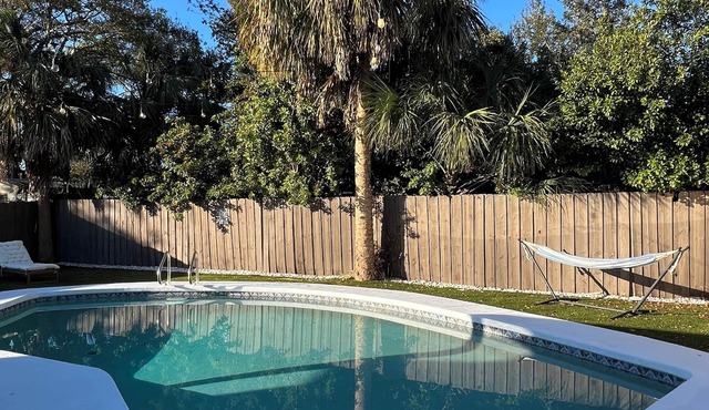 Charming 3-bedroom house with pool in south Tampa