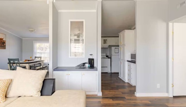 Charming 3-bedroom house with WiFi and AC in wonderful Yukon