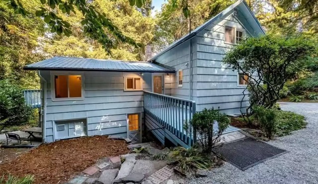 Charming 3-bedroom house with AC and fitness room in Kent