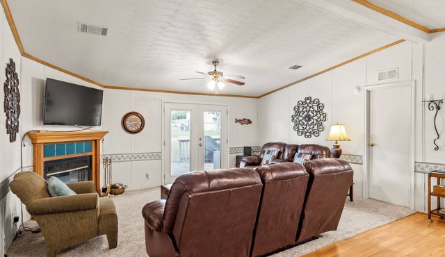 Charming 3-bedroom Lake house Near Cedar Creek