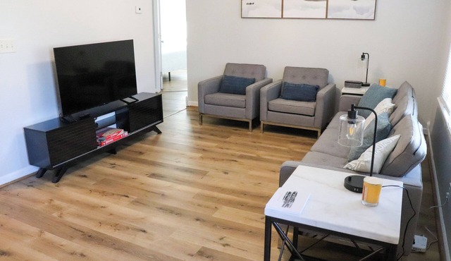 Charming 3-bedroom Minimalist Broadway Home in Sedalia