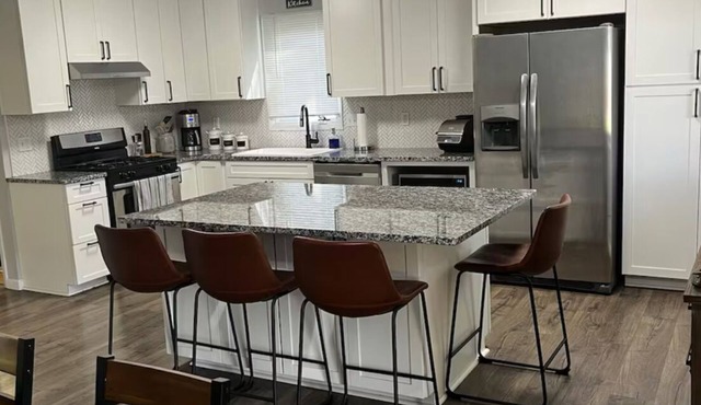 Charming 3-bedroom Renovated Ranch Home in Mentor, fenced in private back yard!