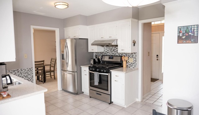 Charming 3-Bedroom Rental for Your Escape