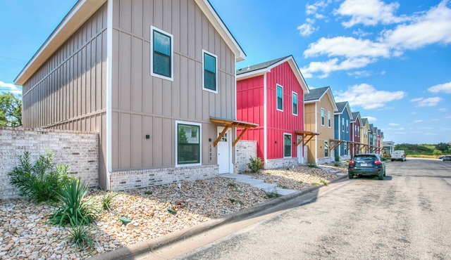 Charming 3-bedroom townhome with AC in nice San Angelo