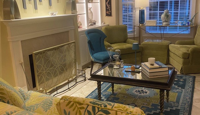 Charming 3-bedroom townhome in Davidson with WiFi and AC