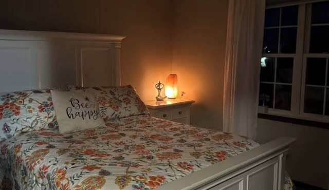 Charming 3-bedroom townhome with WiFi, AC in adorable Cashton