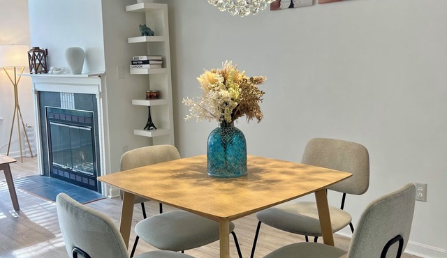 Charming 3-bedroom townhome with WiFi and AC in Bowie Maryland.