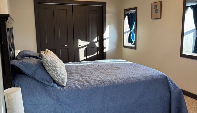 Charming 3-bedroom upstairs apartment in welcoming Fennimore.