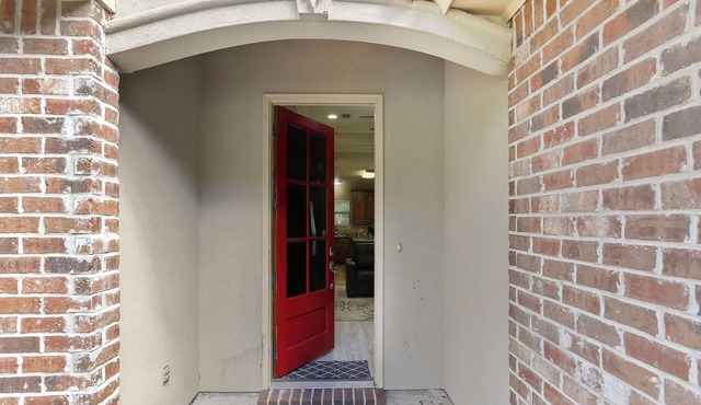 Charming 3-bedroom house located minutes from LSU