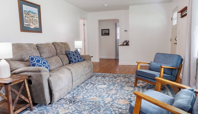 Charming 3-bedroom, fully renovated house in Buena Vista.