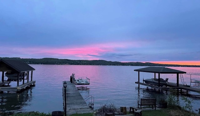 Charming 3-bedroom waterfront cottage in superb Canandaigua.