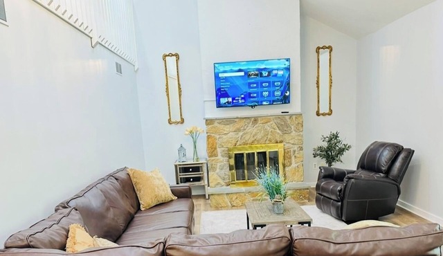 Charming 3-bedroom Home in Downingtown - Pet Friendly