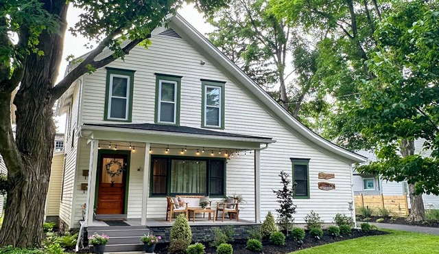 Charming 3-Bedroom 1.5 Bath East Aurora Village Home walk to Roycroft & Main St