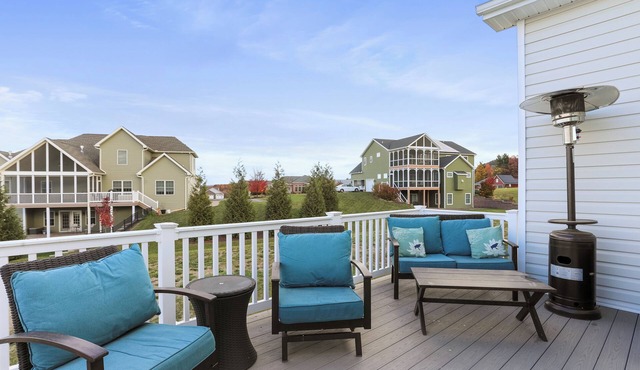 Charming 3-bedroom house right on Penn National Golf Course