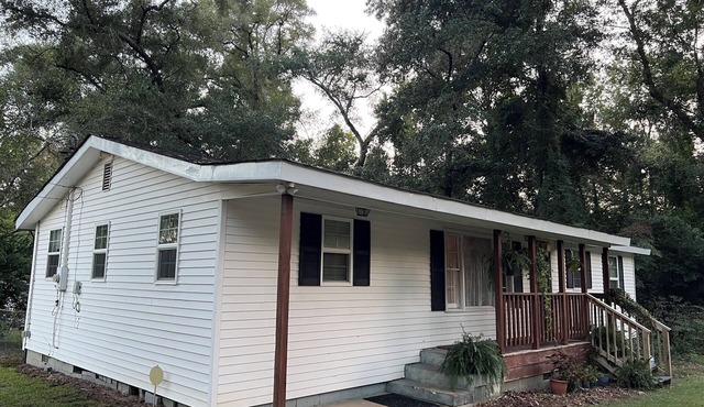 Charming 3-bedroom house, close to I-75, Ga National Fairgrounds, Robins.